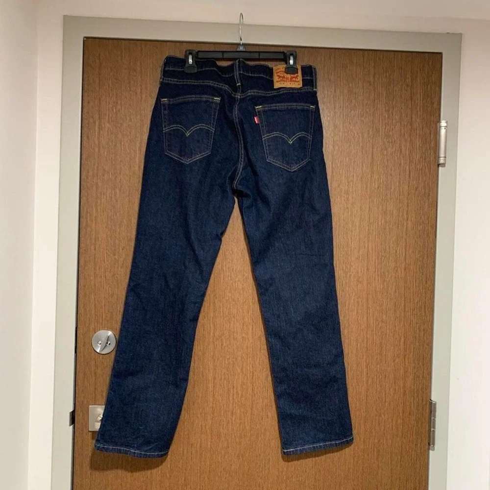 Levi's 514 dark wash jeans size 34x30
